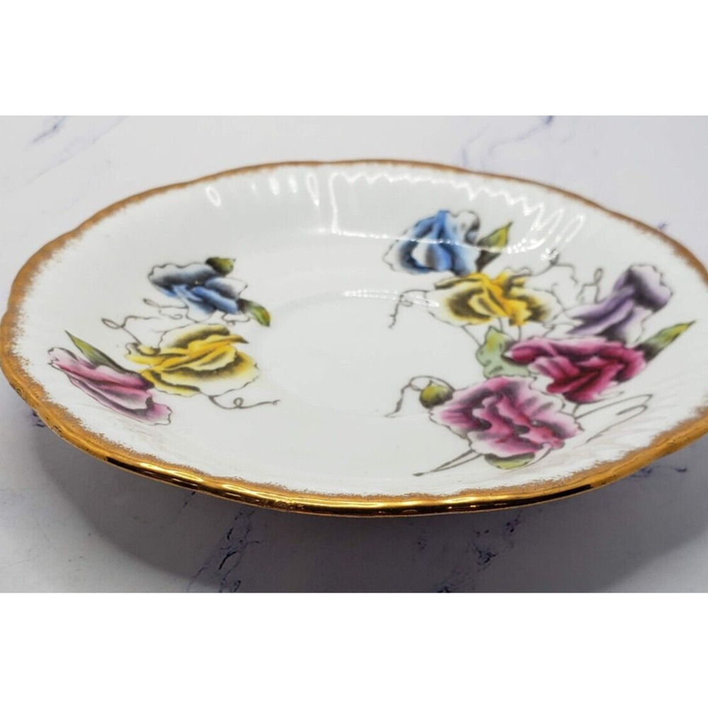 Salisbury Fine Bone China Sweet Pea Floral Pattern W/ Gold Trim Tea Cup & Saucer - Picture 5 of 14